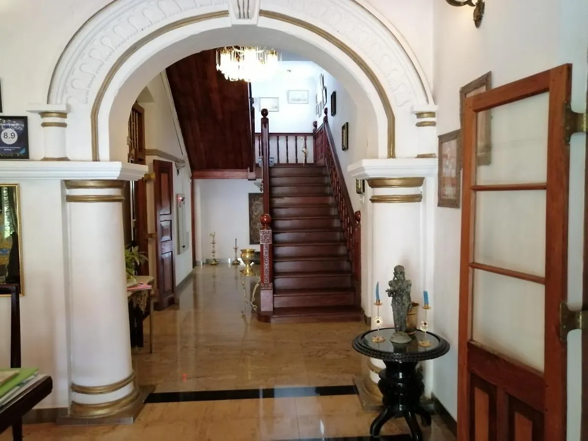 Manor House-Канди 3*, Канди Шри-Ланка